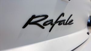 Renault Rafale bild 11