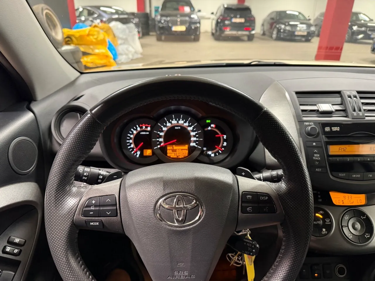 Vehicle image 17