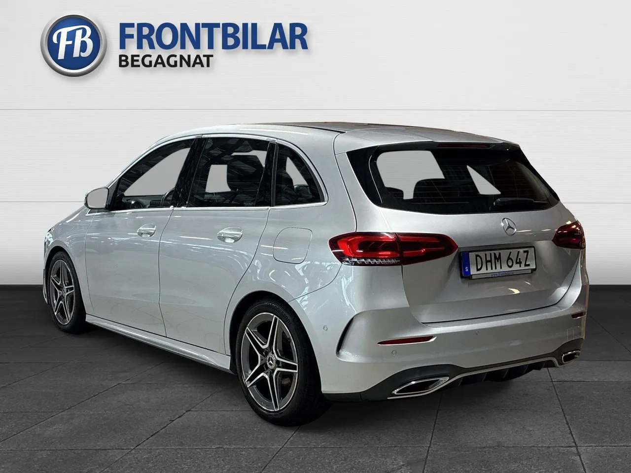 Vehicle image 7