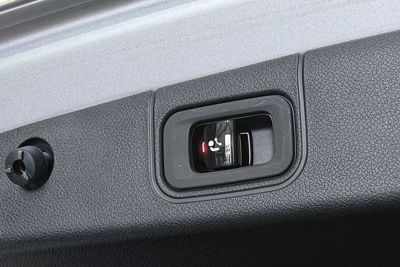 Vehicle image 36