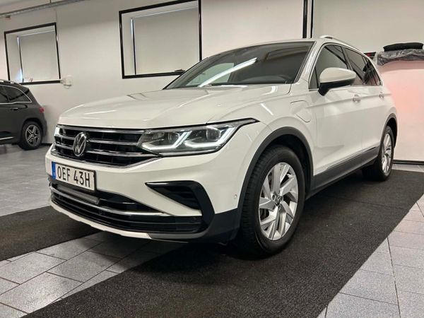 Volkswagen Tiguan eHybrid 1.4 TSI 245 hk Elegance Cockpit IQ Drag MOMS - 2023