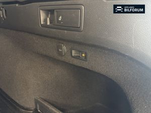 Volkswagen Passat bild 13