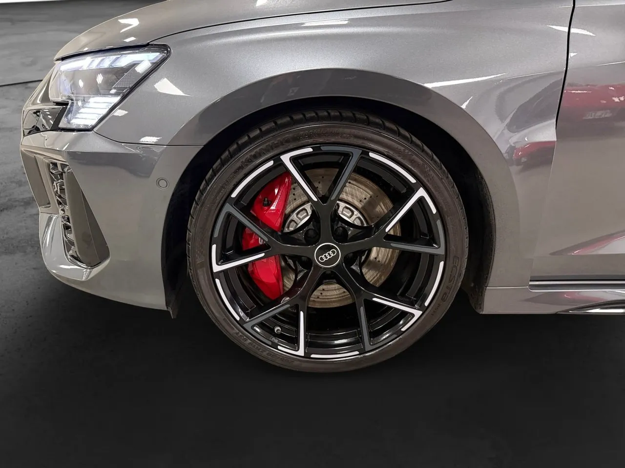 Vehicle image 21