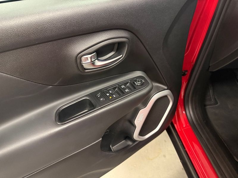 Jeep Renegade bild 9