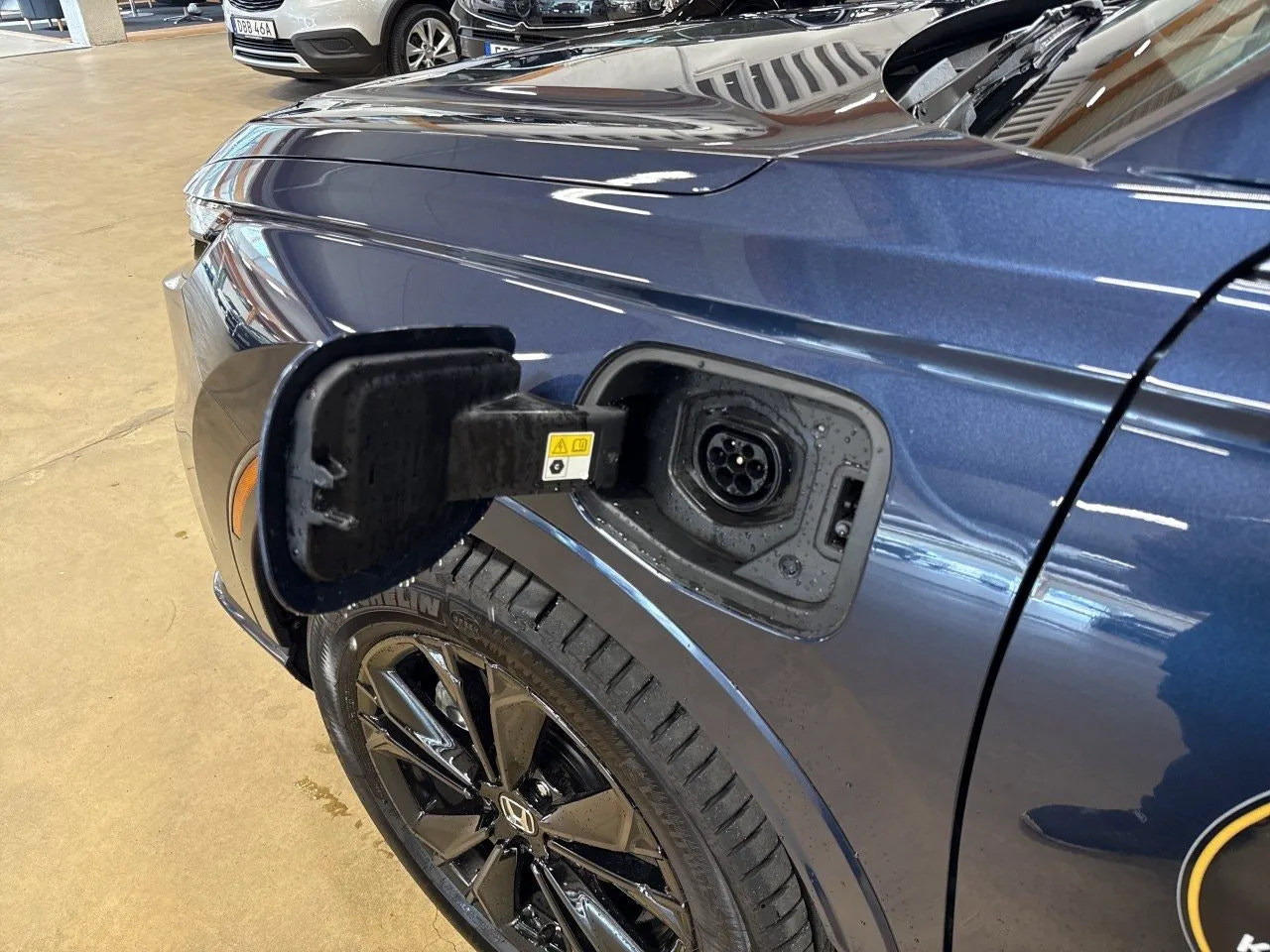 Vehicle image 18