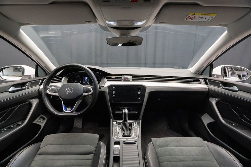 Volkswagen Passat bild 13