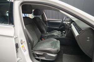 Volkswagen Passat bild 16