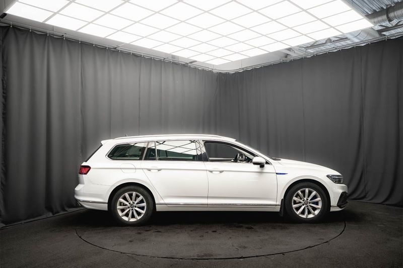 Volkswagen Passat bild 6