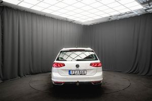 Volkswagen Passat bild 8