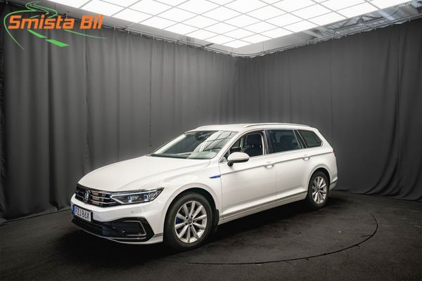 Volkswagen Passat GTE EXECUTIVE DRAG KAMERA CARPLAY MOMS - 2022