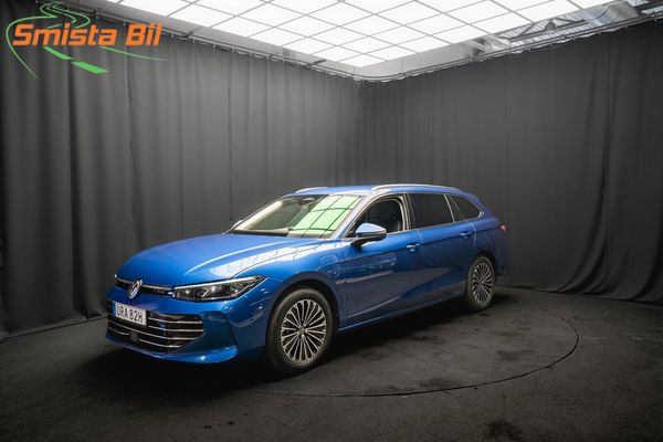 Volkswagen Passat eHybrid ELEGANCE DRAG KAMERA MASSAGE 1-ÄGARE MOMS - 2024
