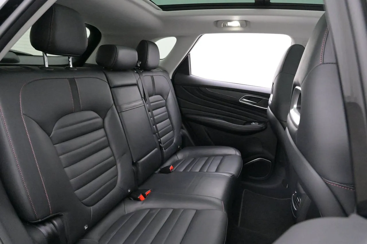 Vehicle image 21