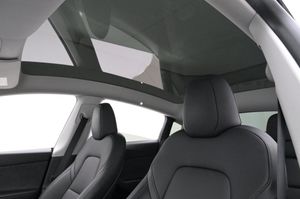 Tesla Model Y bild 19