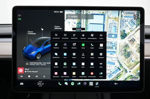 Tesla Model Y bild 17