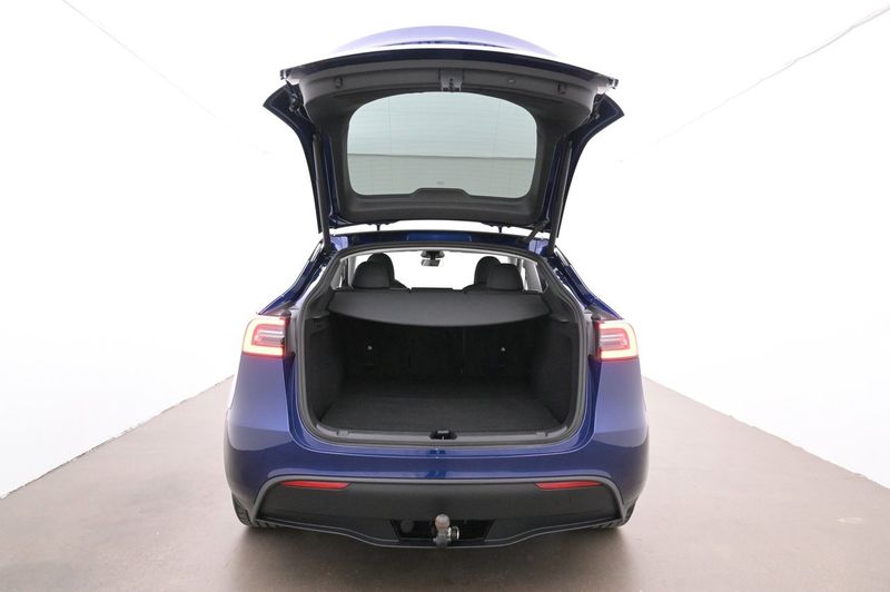 Tesla Model Y bild 21