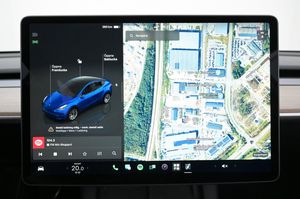 Tesla Model Y bild 16