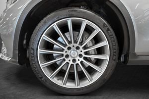 Mercedes GLC250 bild 2