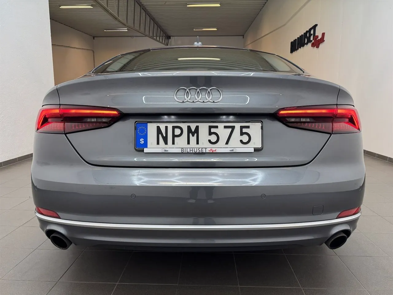 Vehicle image 5