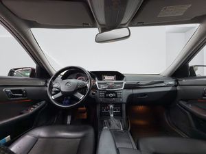 Mercedes E200 bild 9