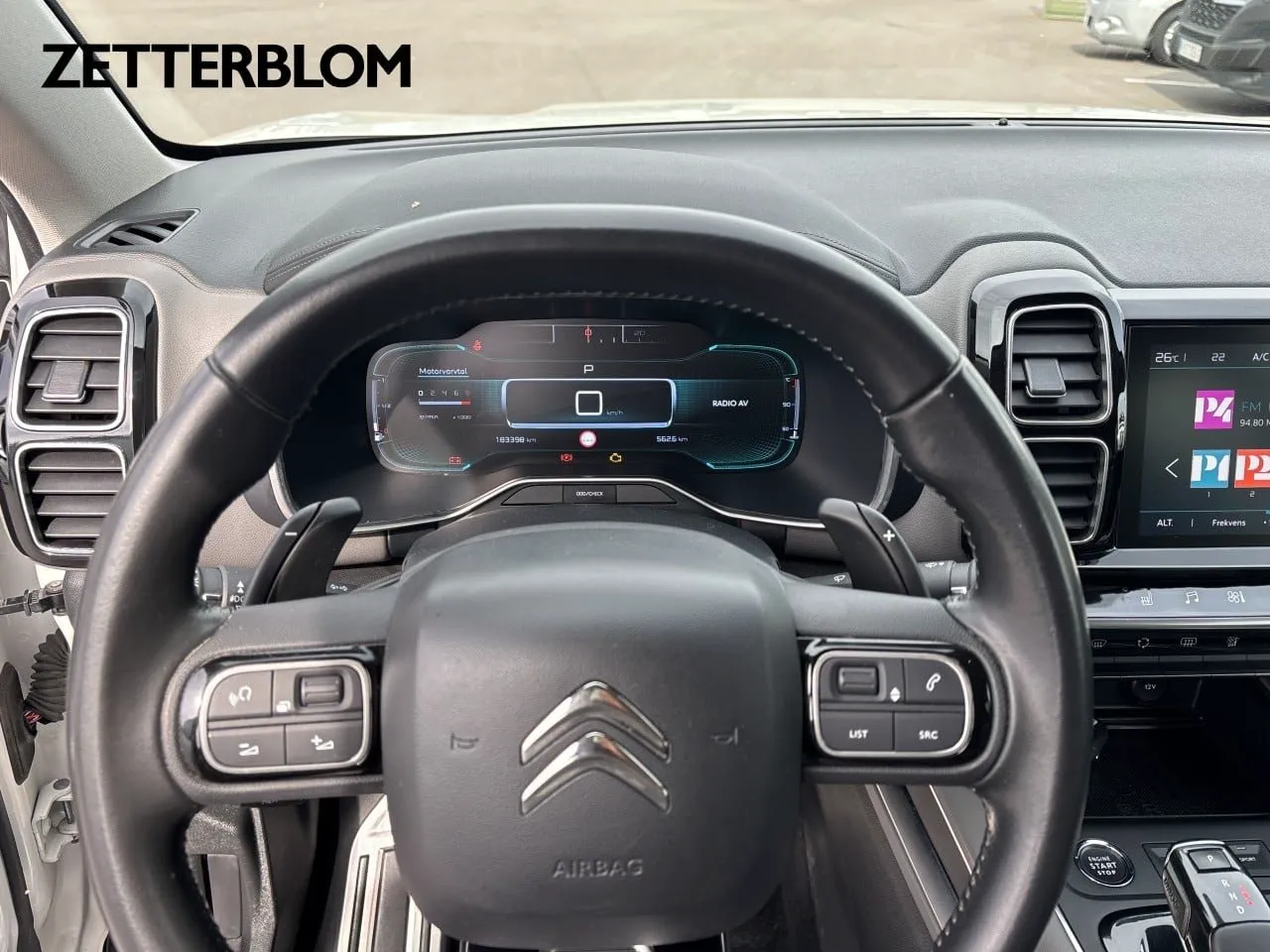 Vehicle image 10