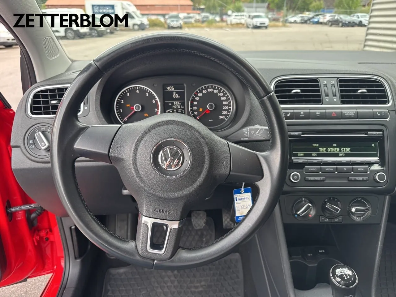 Vehicle image 11