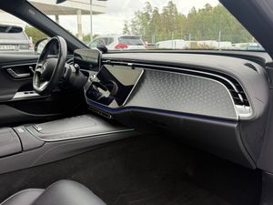 Mercedes E300 bild 16