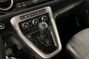 Mercedes EQT200 bild 12