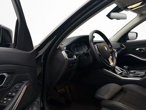 BMW 330 bild 10