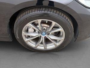 BMW 330 bild 38
