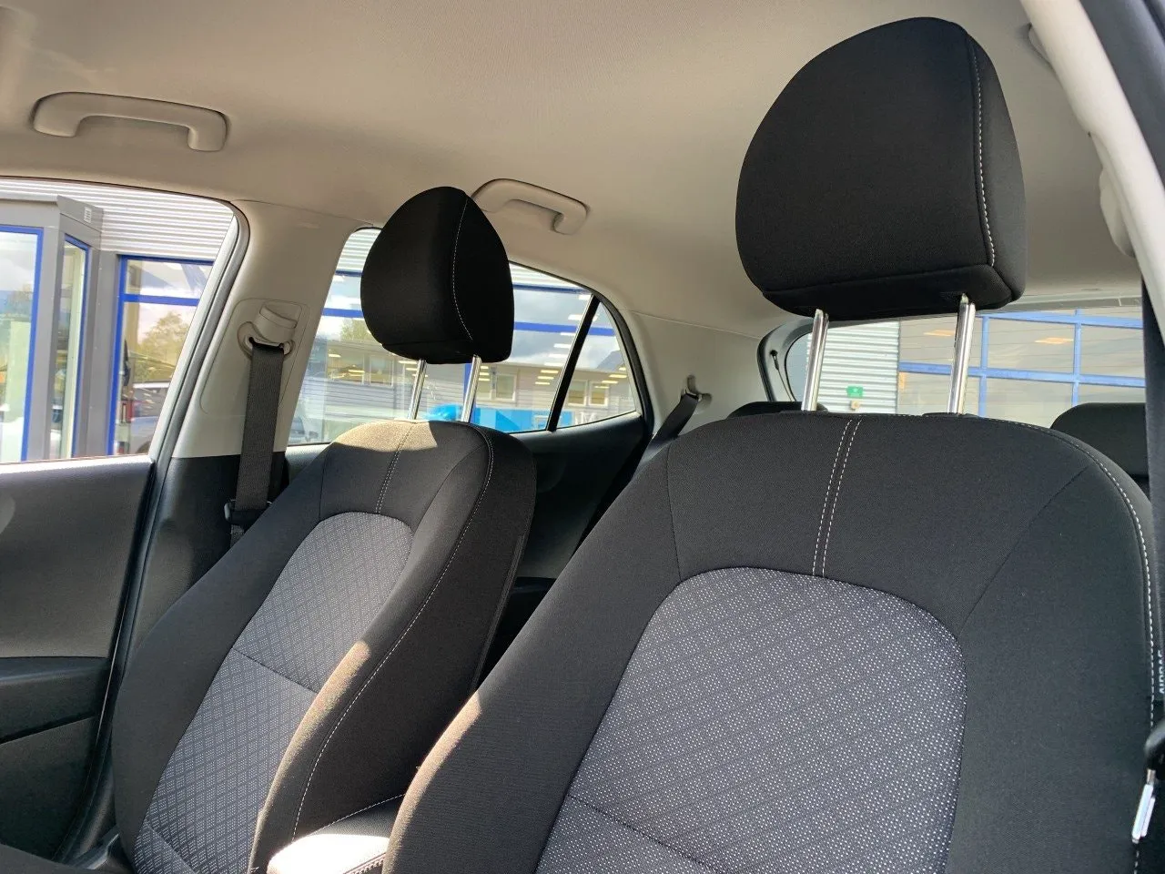 Vehicle image 20