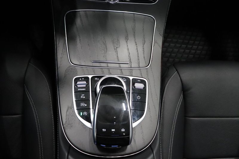 Mercedes E220 bild 19