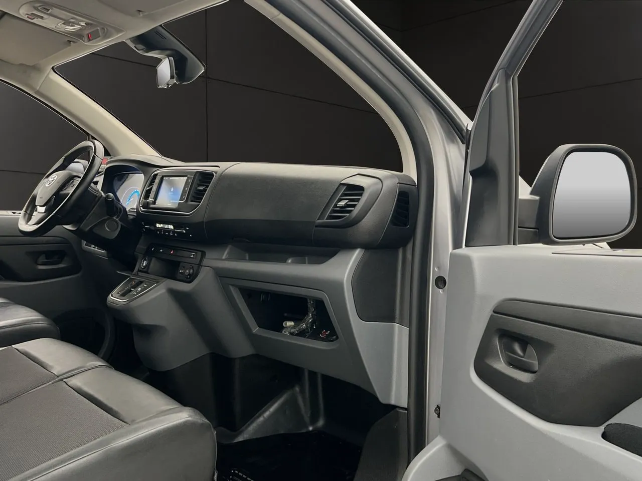 Vehicle image 31