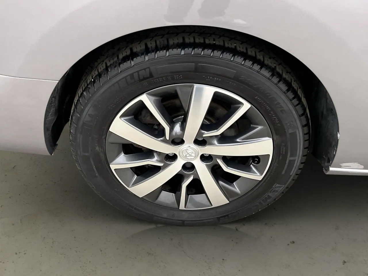 Vehicle image 35