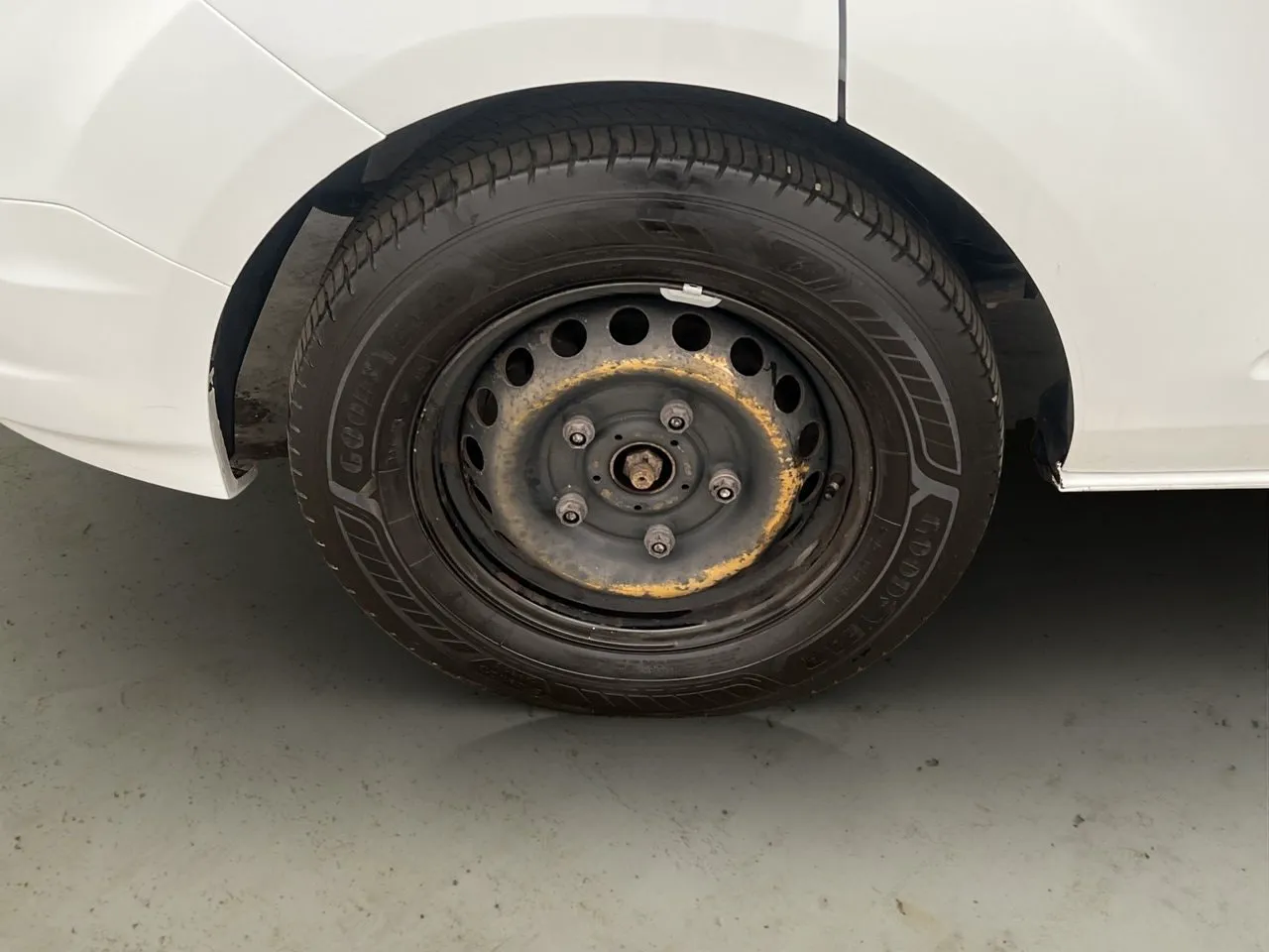 Vehicle image 25