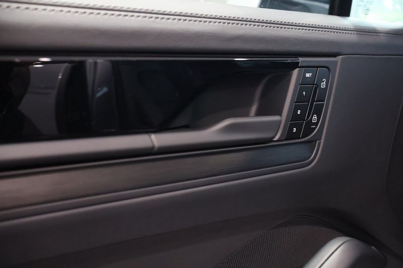 Porsche Cayenne bild 12