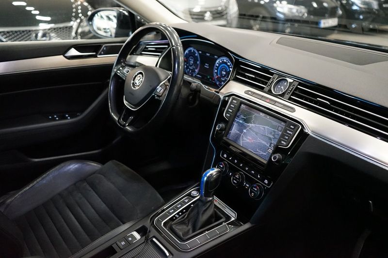 Volkswagen Passat bild 11