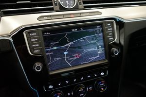 Volkswagen Passat bild 8
