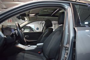 BMW 320 bild 10
