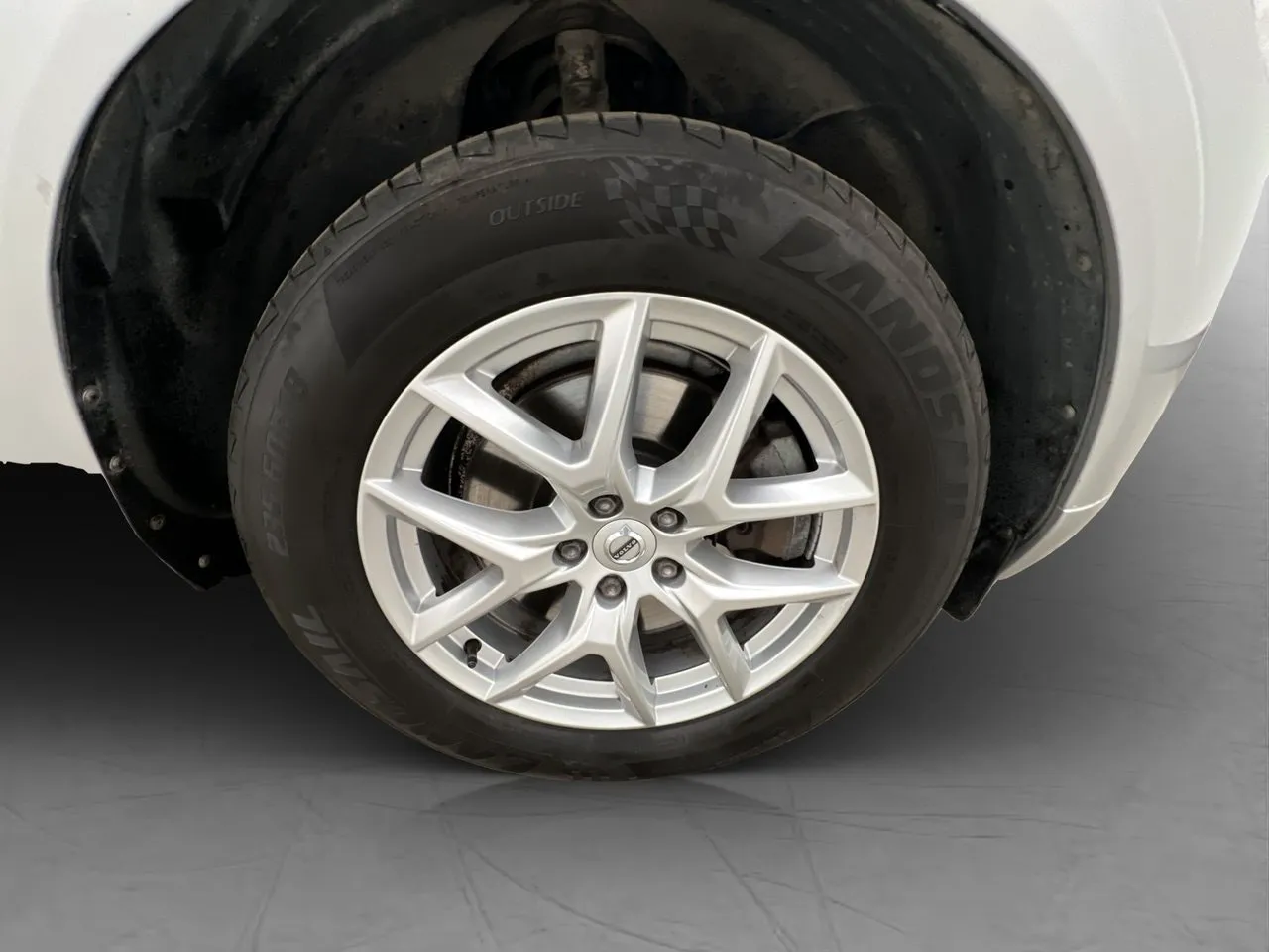 Vehicle image 35