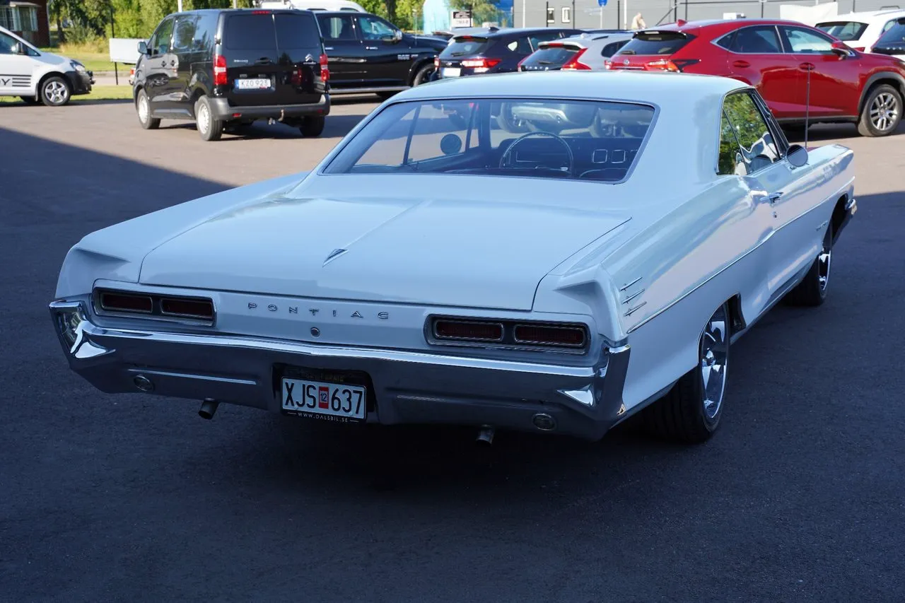 Vehicle image 23