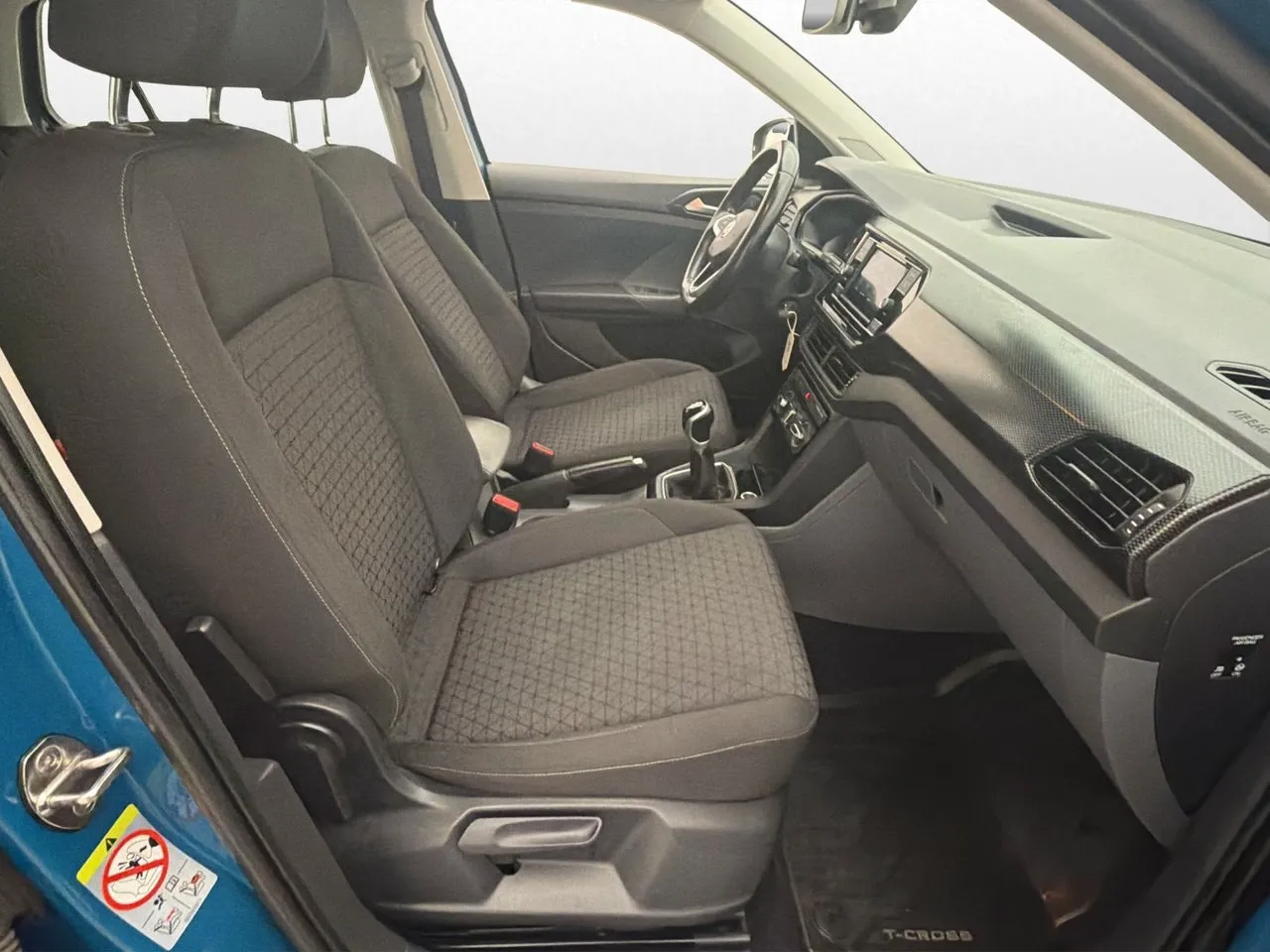 Vehicle image 22