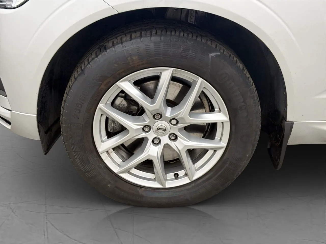 Vehicle image 32