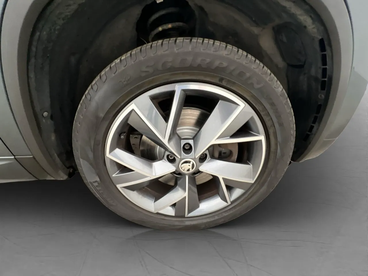Vehicle image 36