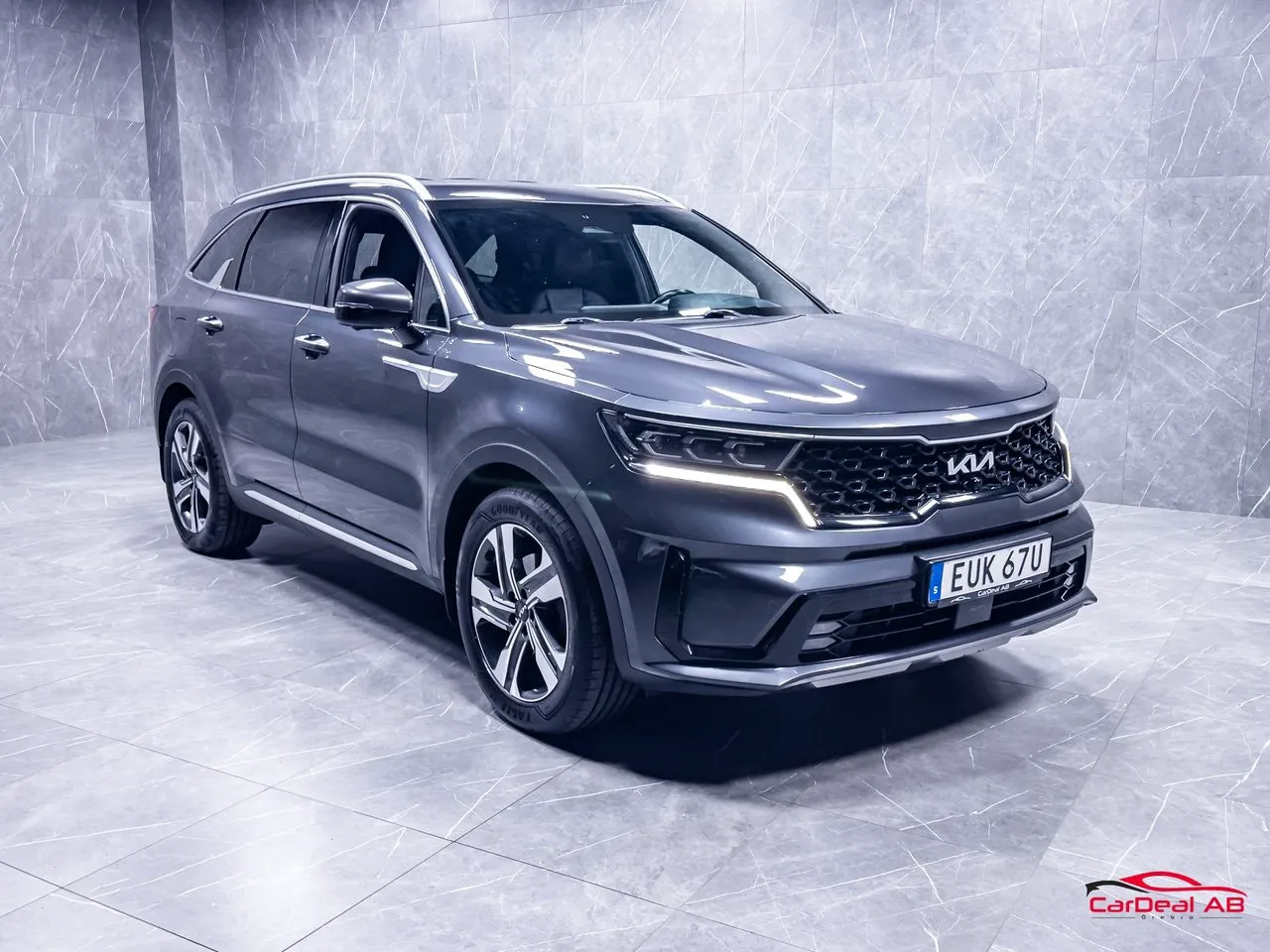 Vehicle image 7