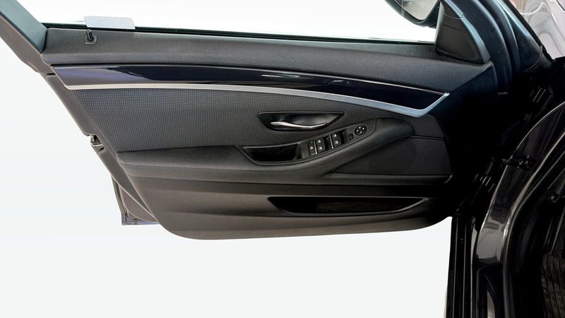 BMW 520 bild 11