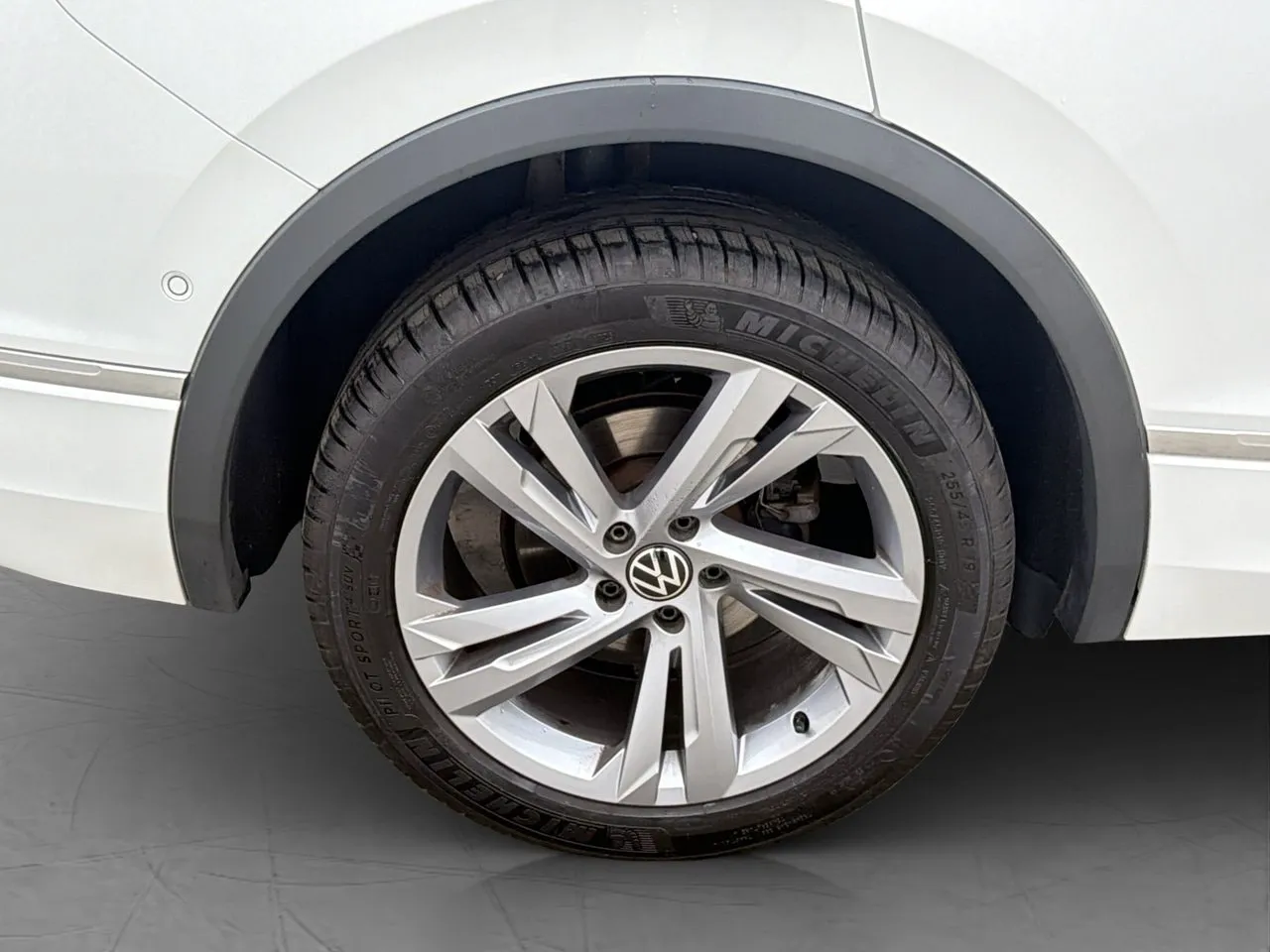 Vehicle image 31