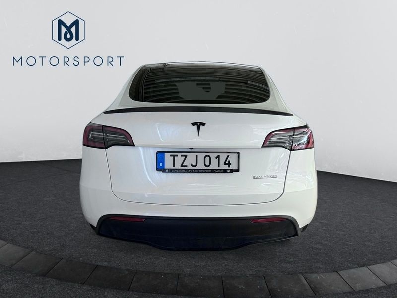 Tesla Model Y bild 7