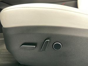 Tesla Model Y bild 19