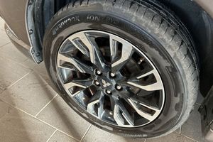 Mitsubishi Outlander bild 17