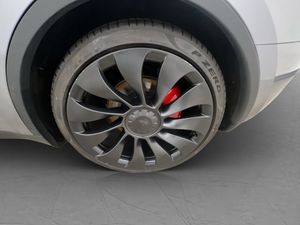 Tesla Model Y bild 30